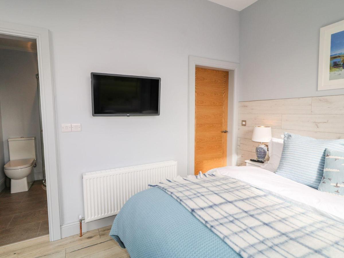 Ferienwohnung Sea Breeze Ballycastle Exterior foto